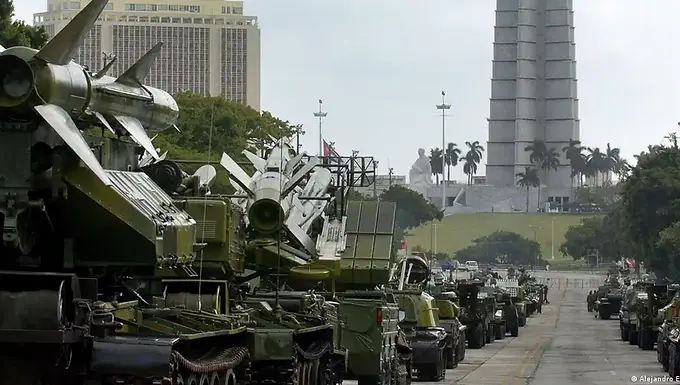 Pentágono afinaría planes de intervención militar en Cuba