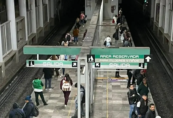 Caos en el Metro CDMX este viernes: Cierran algunas estaciones hasta nuevo aviso