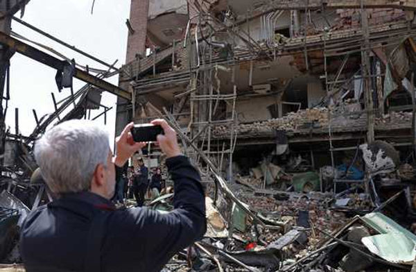 Bombardea EU central nuclear iraní; Israel ataca una planta 