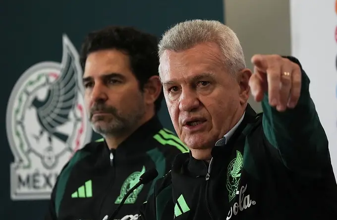 Ultimátum del 'Vasco' termina con caos por seleccionados de Chivas y Toluca