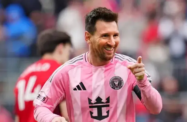 "Si sale Messi, hay hora libre”: profesor aprovecha la euforia por el álbum del Mundial de Futbol 2026