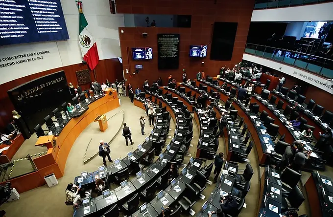 Senadores de Morena, PT y PVEM respaldan plan B de Sheinbaum