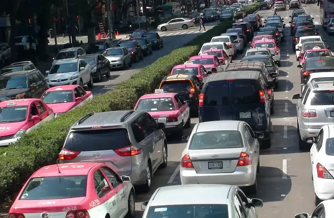 Hoy No Circula 11 de mayo de 2026