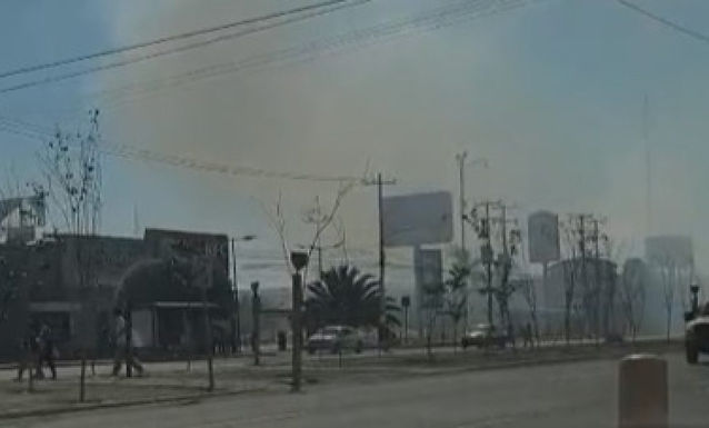 Incendio de baldío en Puertas del Sol 2 en Querétaro