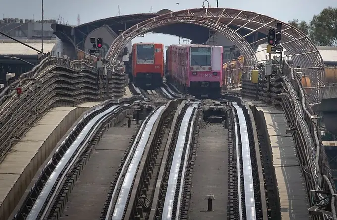 Falla geológica provocó desperfectos en la línea A del metro