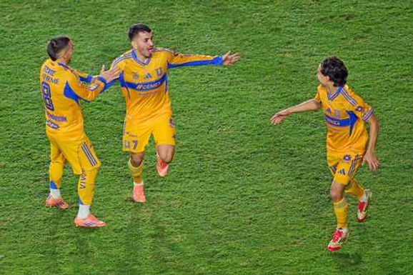 Tigres asesta zarpazo a Diablos