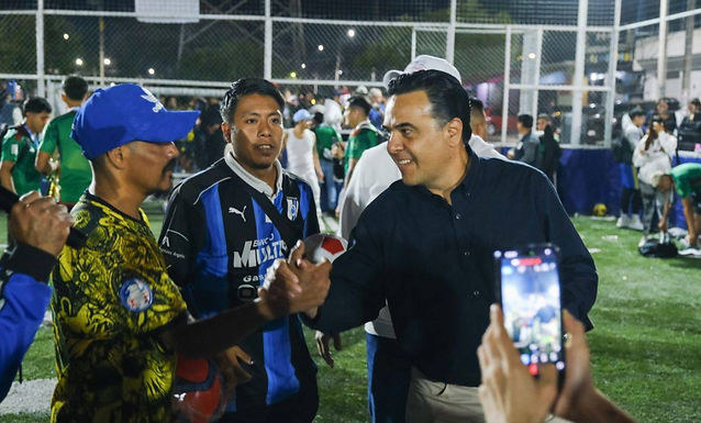 Luis Nava participa en premiación del torneo Talento de Barrio El Gallinero