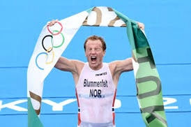 Kristian Blummenfelt celebrating his good