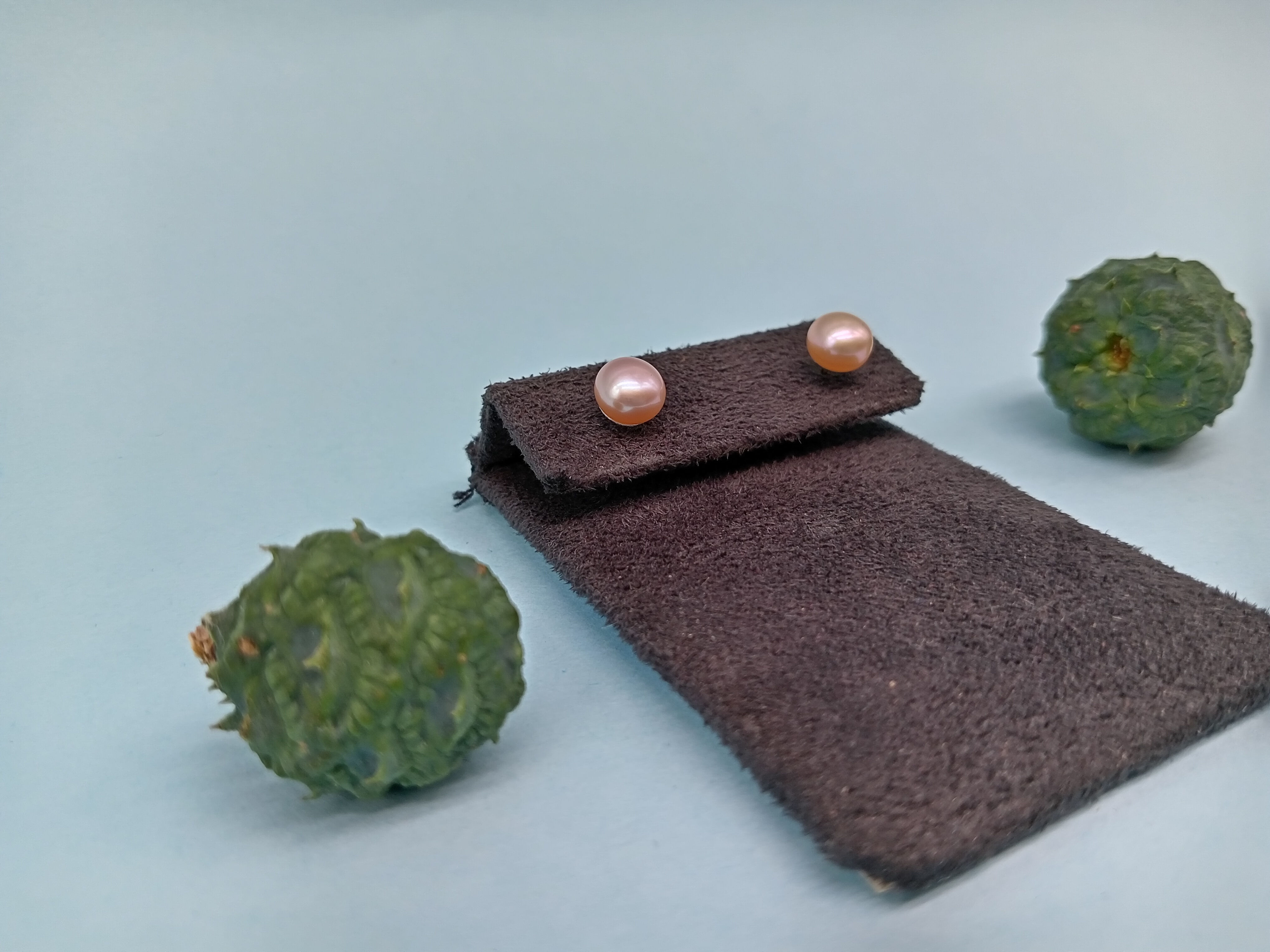 Pink pearl stud earrings 