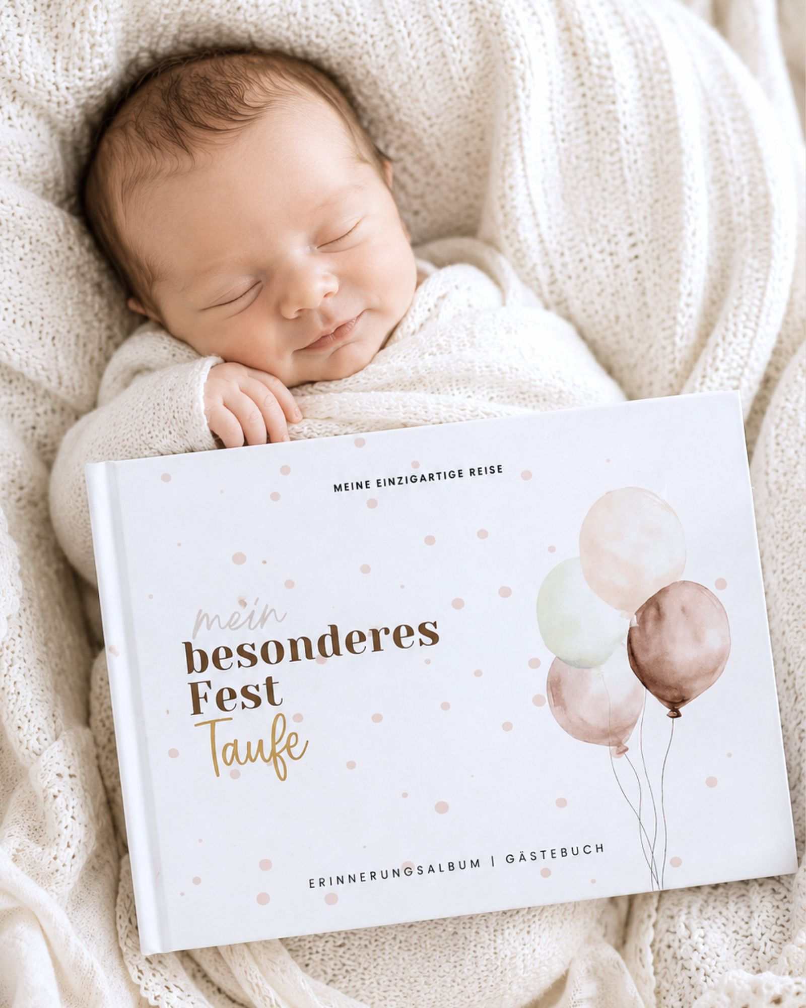 Baby mit Taufbuch, als Geschenk für die Taufe, Babyparty, Erstkommuinion, Firmung