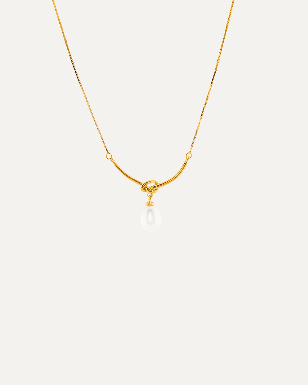 Pretty Pearls Tie the Knot Freshwater Pearl Necklace