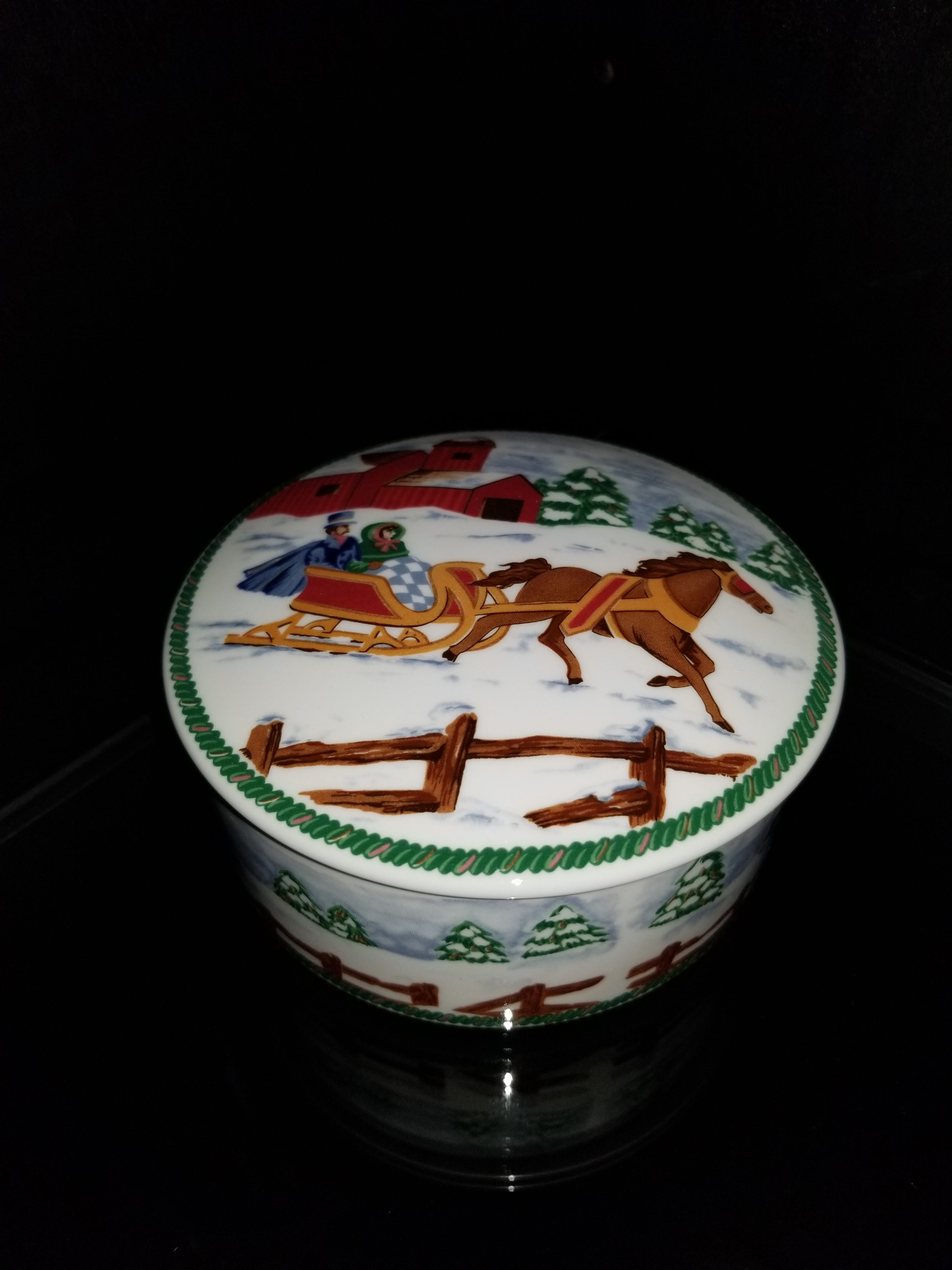 Mikasa Country Sleigh Candy Box