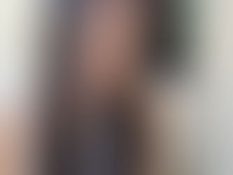 Effortless holiday hair ideas from Kansas City’s color experts. Discover easy styles that show off your dimensional color from office party to NYE.