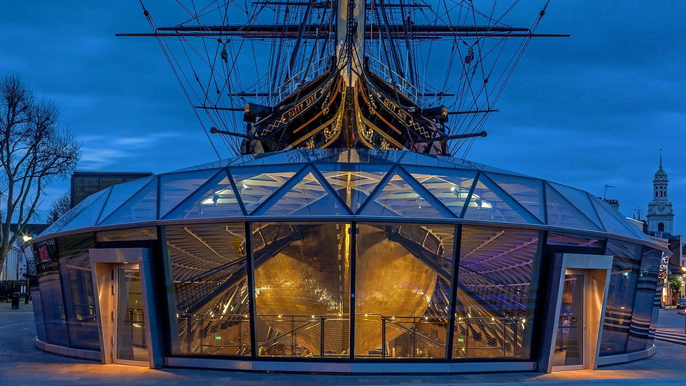 Cutty Sark at night