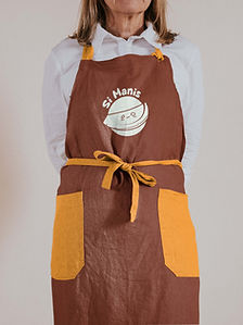 apron try on.jpg