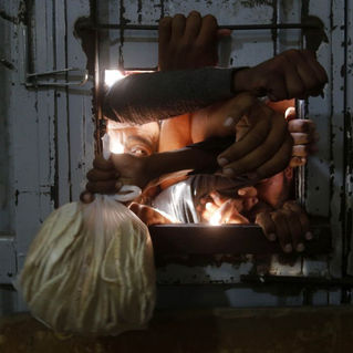 Angesichts des sich ausweitenden Krieges und des Plans Israels, Hilfsgüterlieferungen zu übernehmen, befürchten meine Kolleg*innen und Freund*innen in Gaza den „Todesstoß“