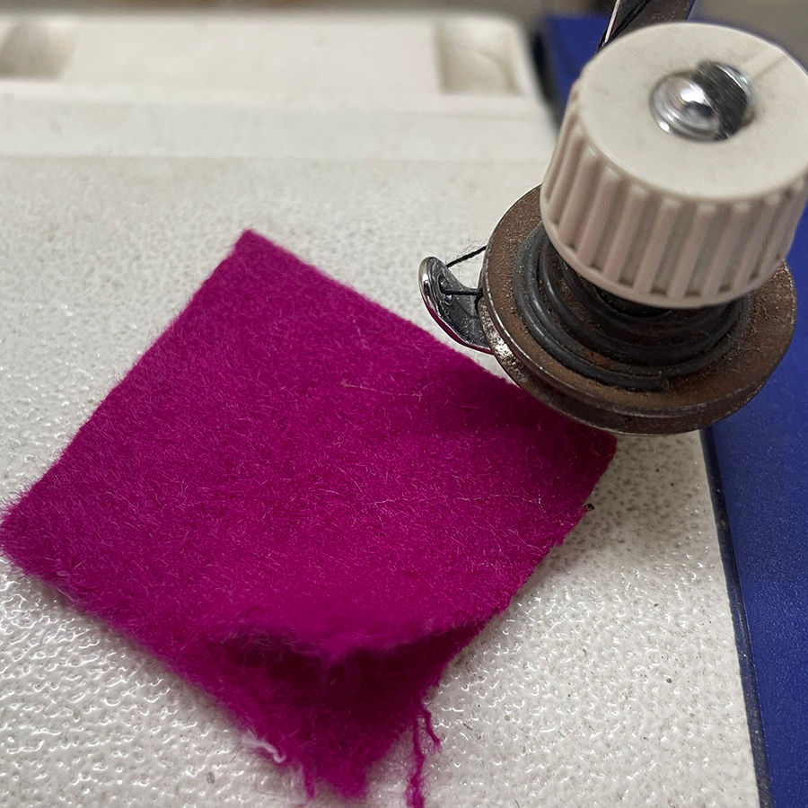 Thumbnail: Dạ khâu tay - 100% wool Cừu Úc - Rose Red