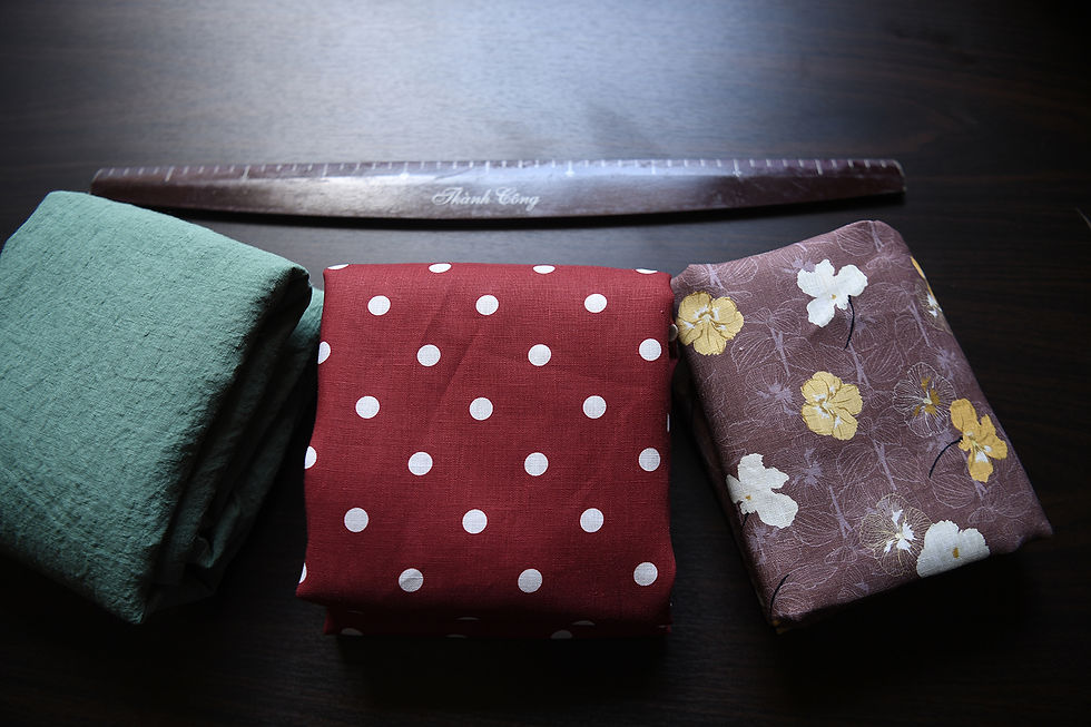 Thumbnail: 100% linen họa tiết - Hoa vàng nền nâu