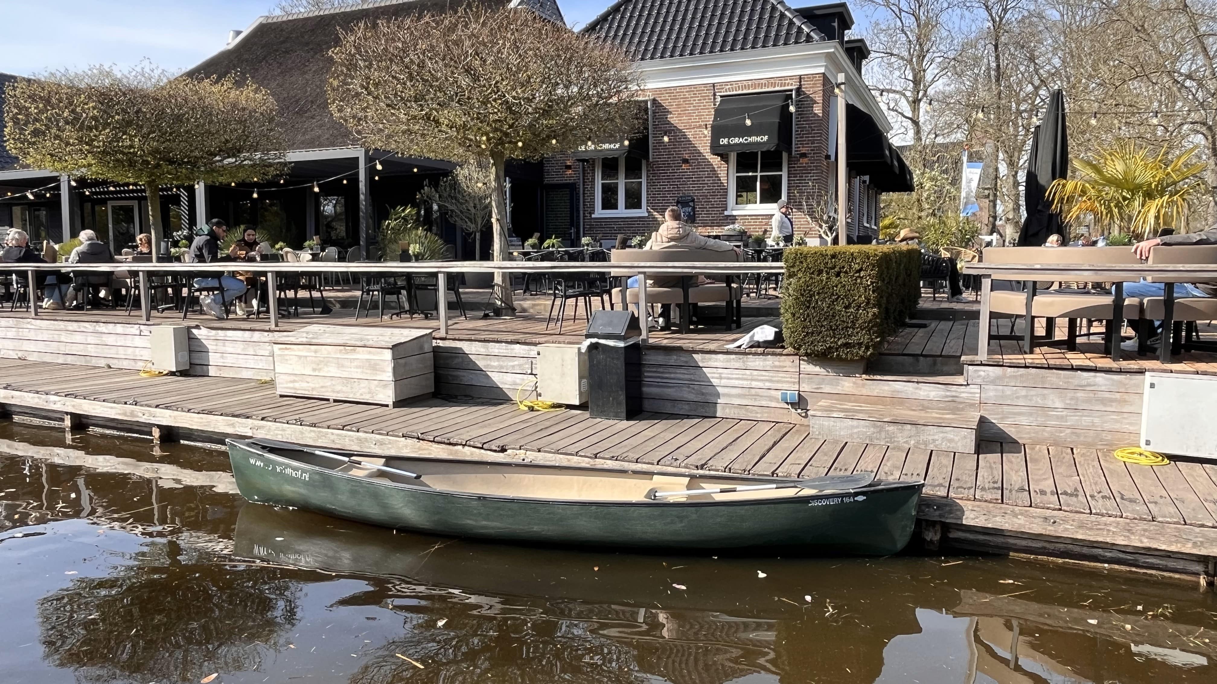 Canadese kano van Grachthof Giethoorn in Giethoorn