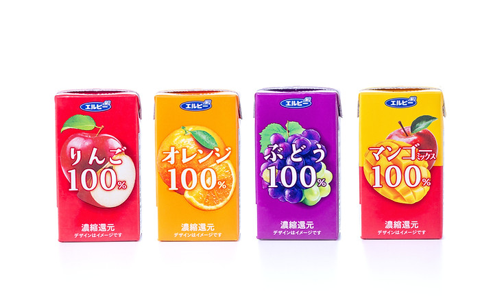 エルビー_100％ジュース3_パッケージデザイン.jpg