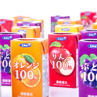 パッケージデザイン会社giftが手がけた「125ml 100%ジュース」パッケージデザイン