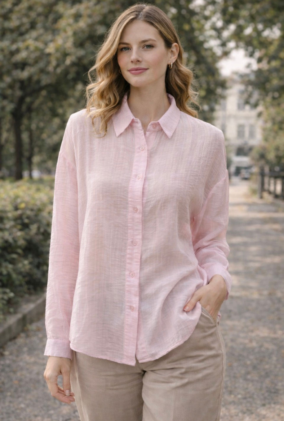 Camicia rosa in tessuto leggero