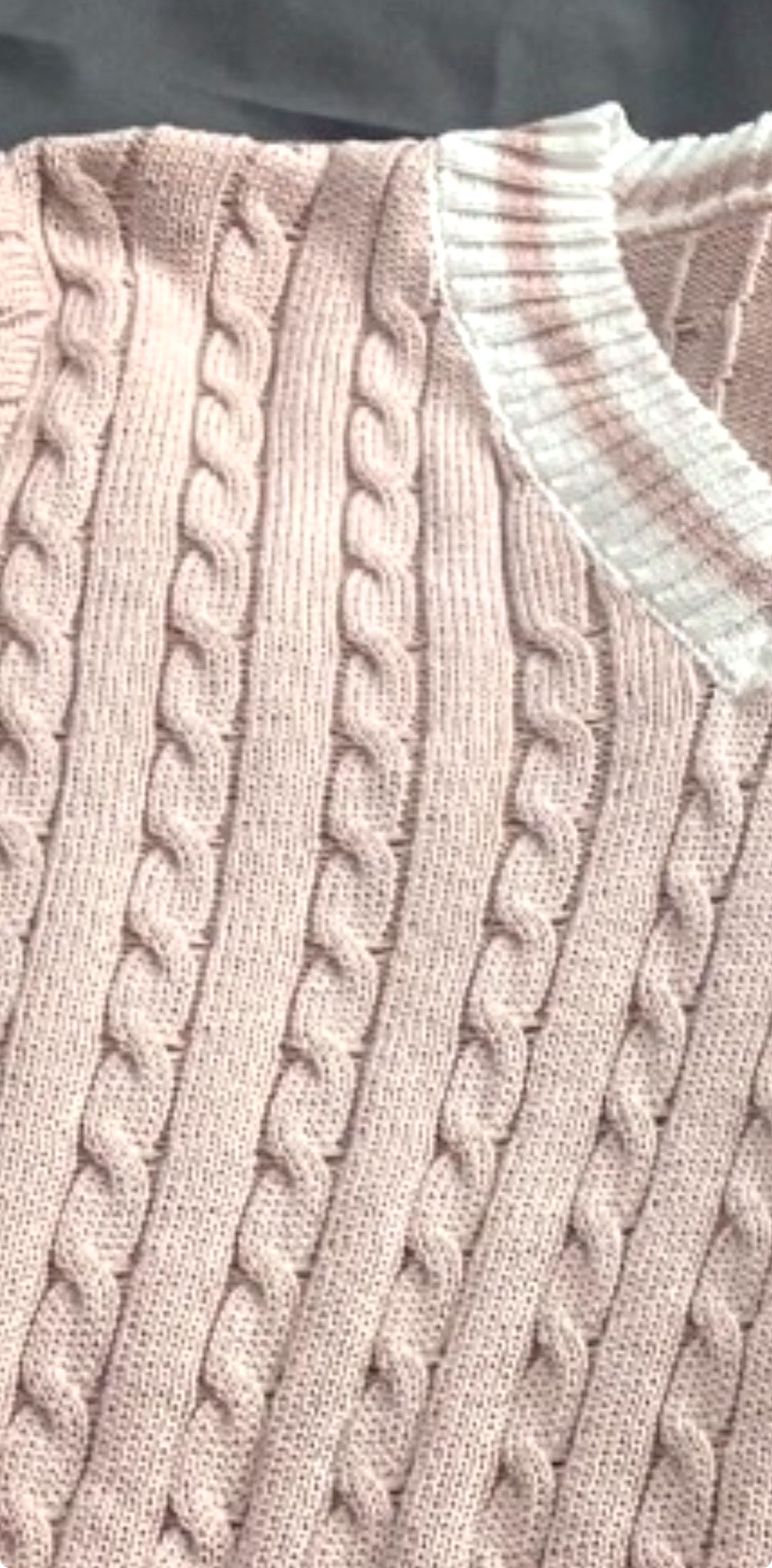 Maglia a trecce rosa/bianco