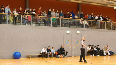 200 Minuten Basketball und gute Stimmung bei „BBC 4 FIVE“