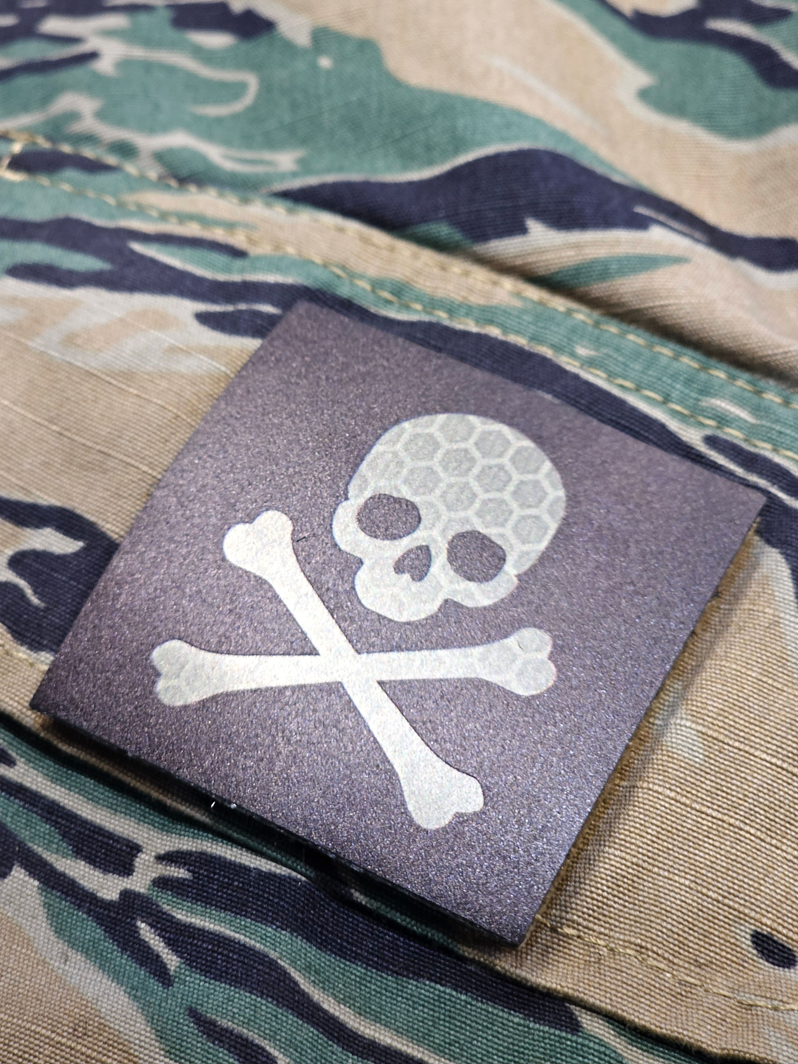 IR Reflective Tab Skull and Crossed Bones