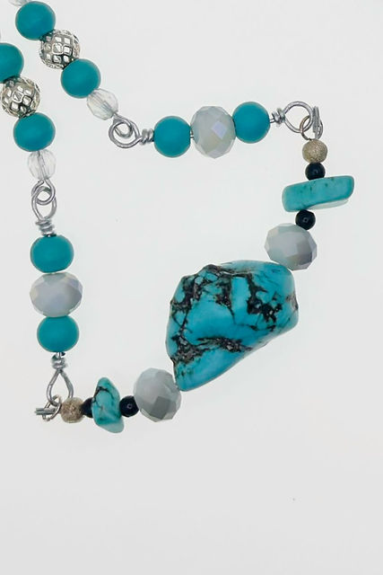 Turquoise Nugget Beaded Necklace closeup
