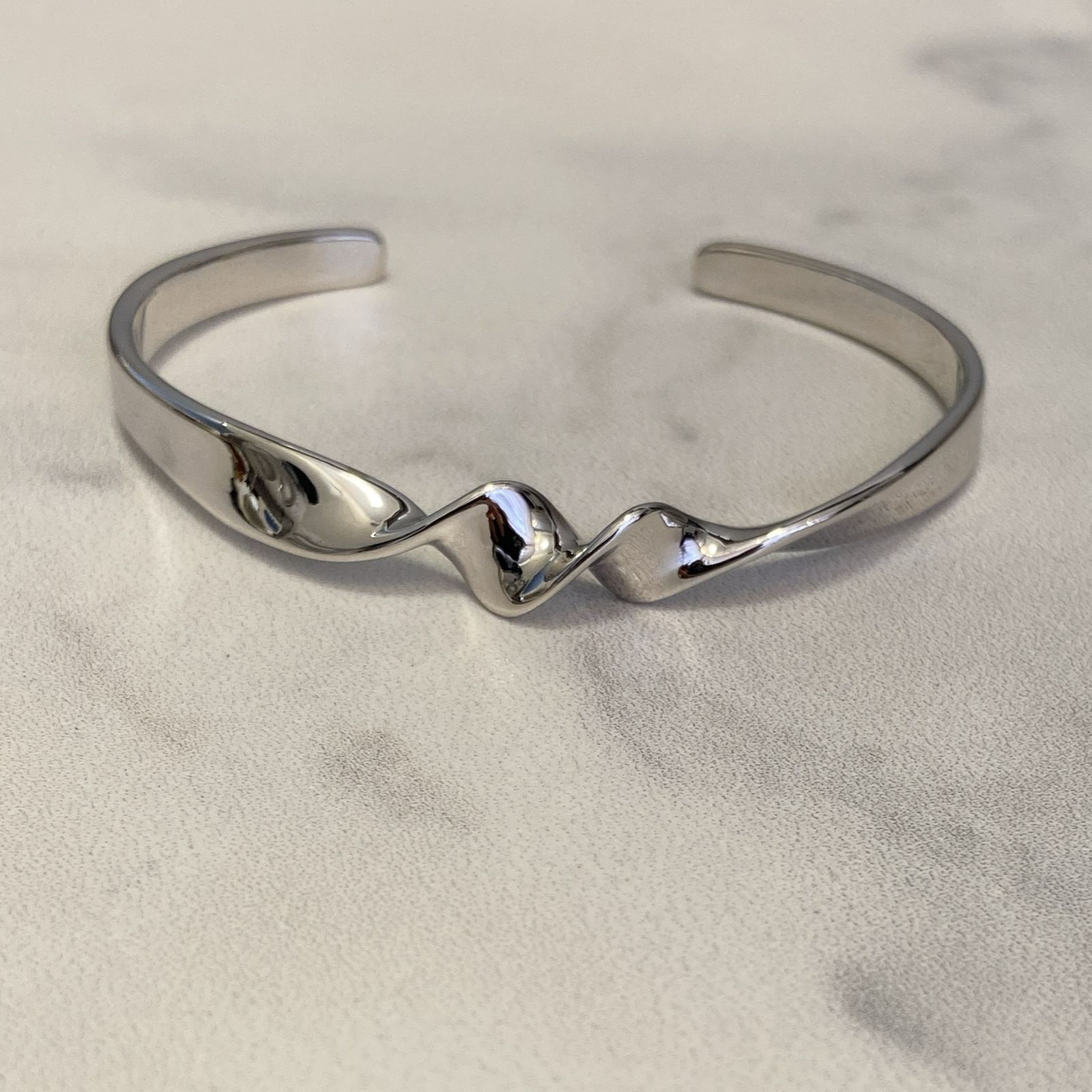 BRACELETE LISO TORCIDO