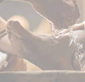 004-jesus-washes-feet_edited.jpg