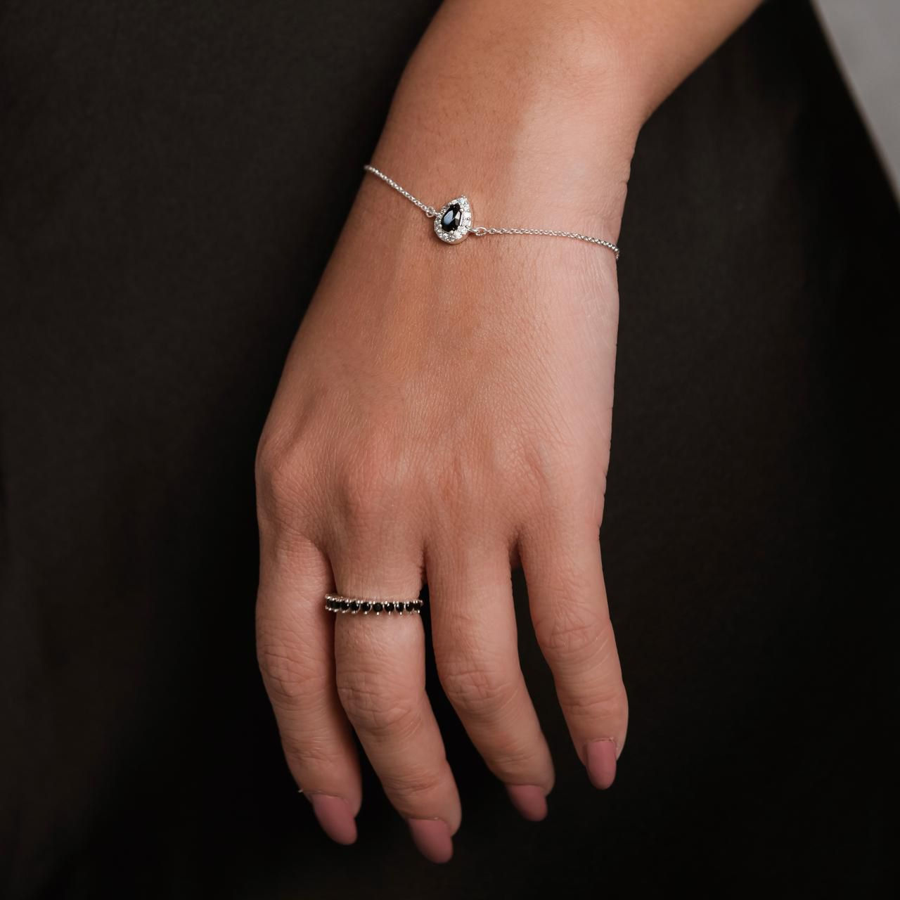 PULSEIRA COM PINGENTE EM GOTA E ZIRCÔNIAS