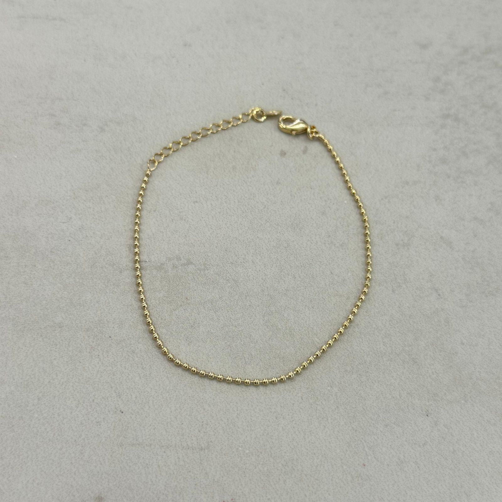 PULSEIRA DELICADA FINA LISA COM MINI ESFERAS