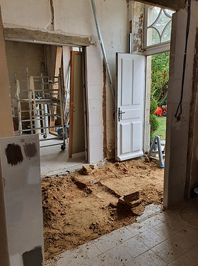 entrée Maison Menil Brout.jpg