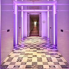 YOTEL - Lift Lobby Level 17.jpg