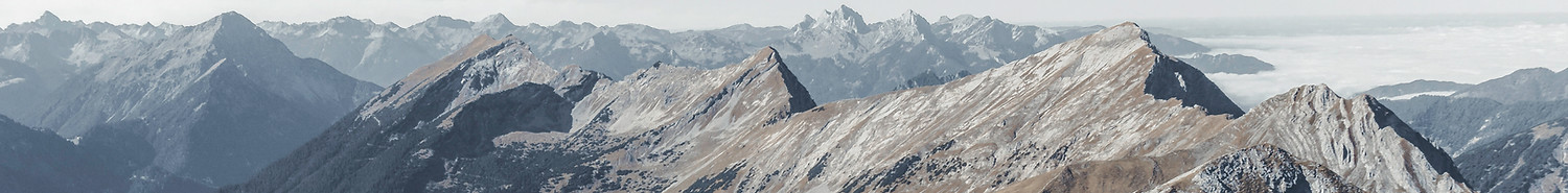 Montagnes escarpés