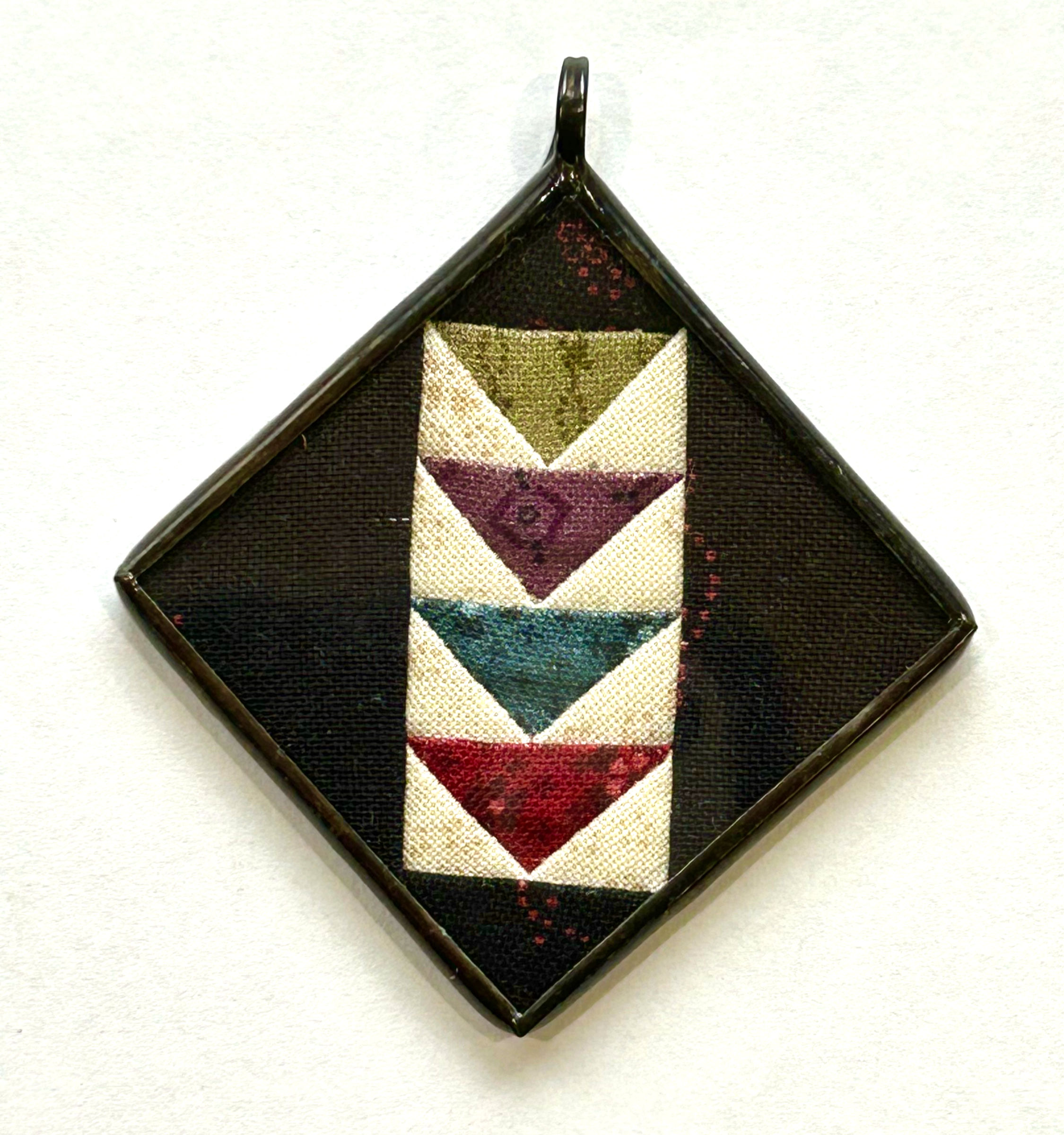 1 1/2" Flying Geese Pendant