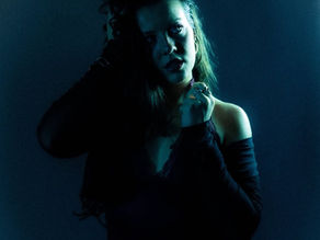 Maeve McMahon Releases An Emotionally Charged Single