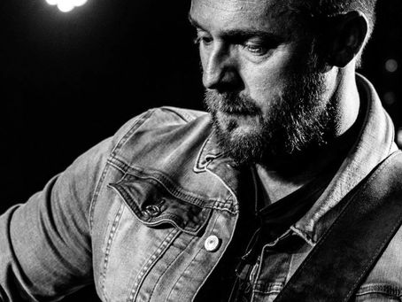 A Driving and Anthemic Single from Gareth Lewis