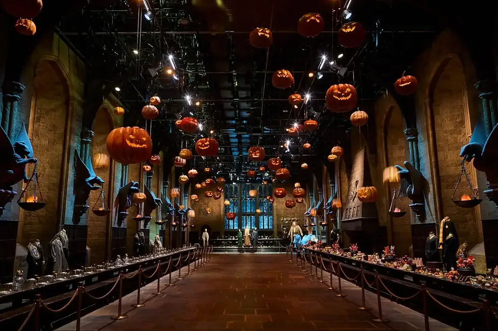 warner bros_ontdeklonden_WBSTL160924_GreatHall_Pumpkins_HR-2.webp