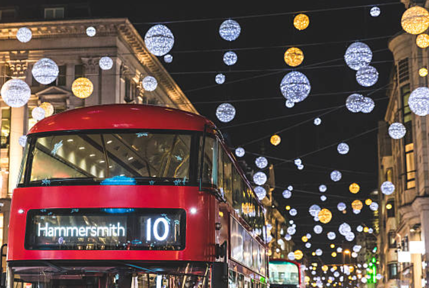 Londen met de bus_kerstlichtjes_ontdeklonden.png