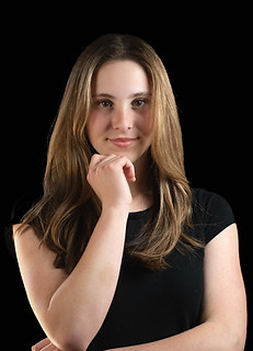 Lauraheadshot.JPG