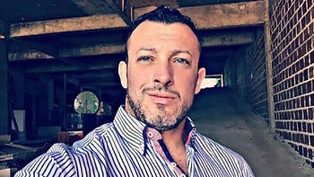 Guillermo Vázquez de 42 años de edad.