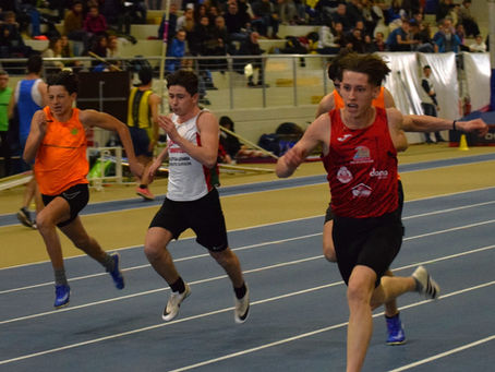 Copertina per Brando Gaetani che stampa sui 400mt una delle migliori prestazioni regionali indoor di sempre e uno di quelli che sarà sicuramente, a fine stagione, uno dei 10 tempi più veloci per un allievo. 