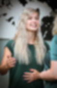SohnIken.GesangsstundeMitSchülerin.jpg