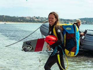 Hey Ho let's go...Kitesurfing with Kiteplus-hyeres.com