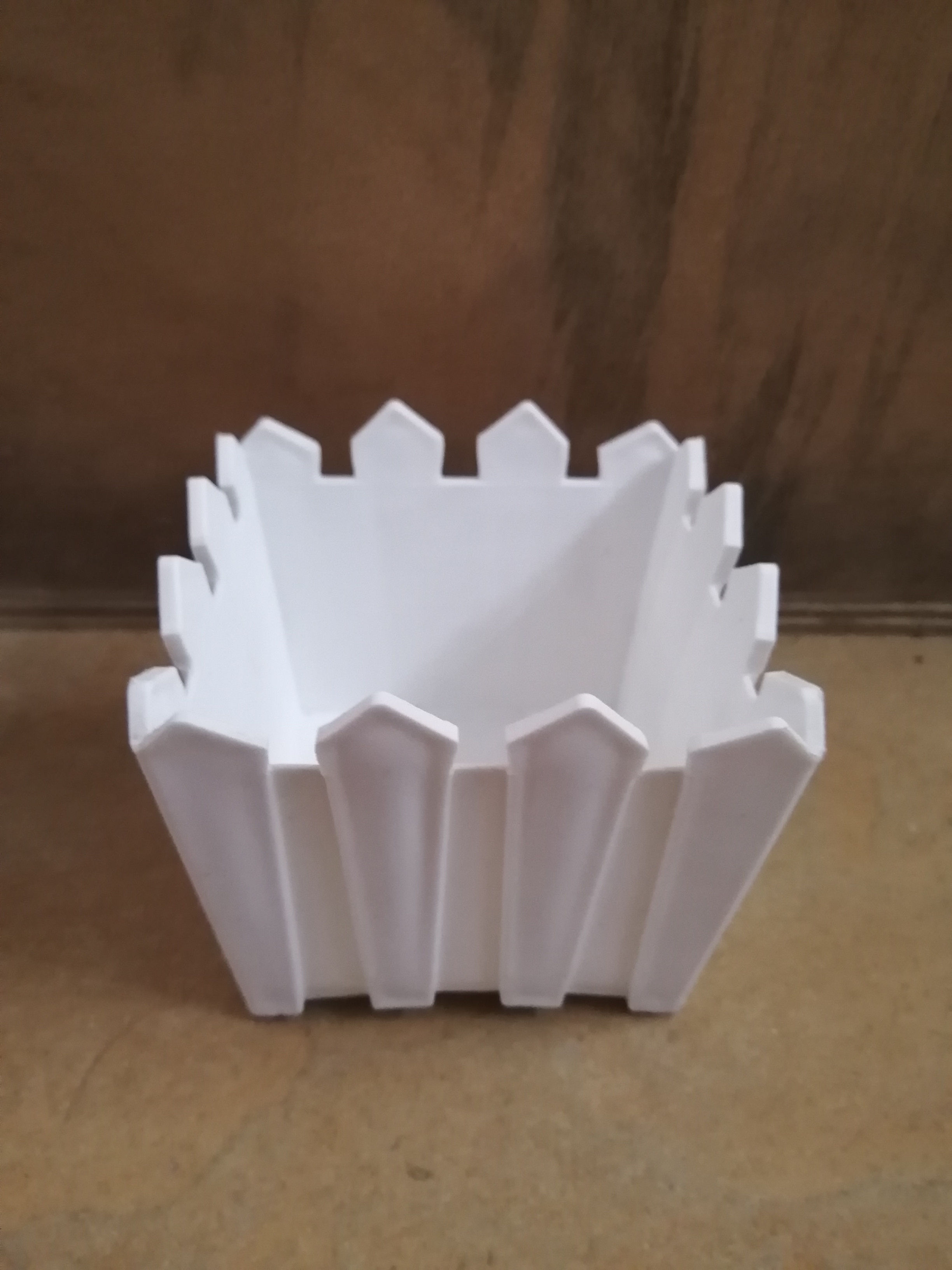 Plastic Flower Pot (II)