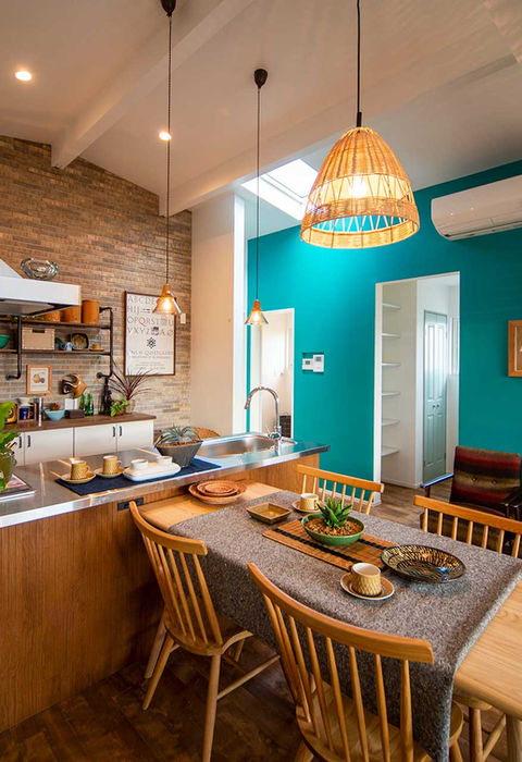 手仕事に彩られた、色と明かりの空間ノルディック モダン|株式会社つづく|岐阜県高山市