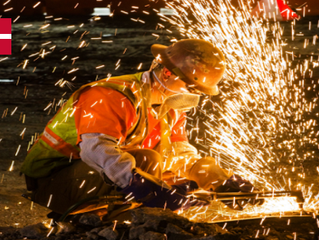 SVEISERE 136 GAMLE SKIPET I VERFTET SKAGEN